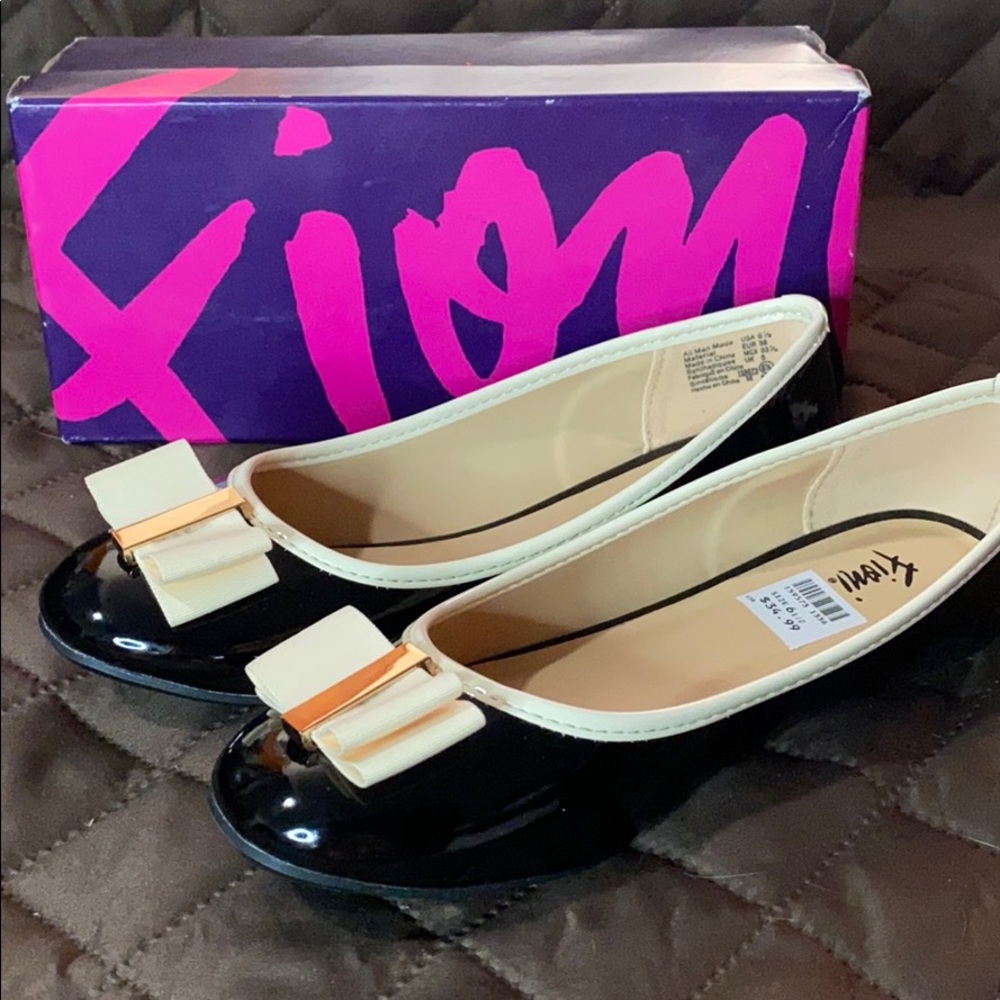Fioni Camila Black Flats size 6.5